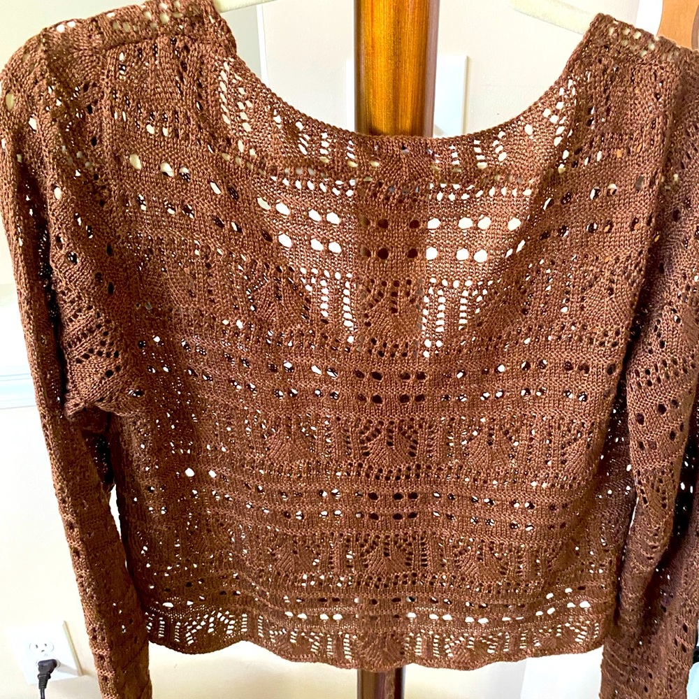 Lovely Women Rue 21 sweater brown rarely worn.